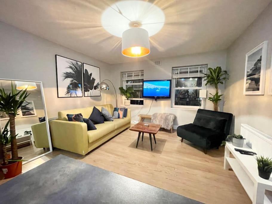 *New* Beautiful 2 Bedroom House In Central Location Londres Exterior foto